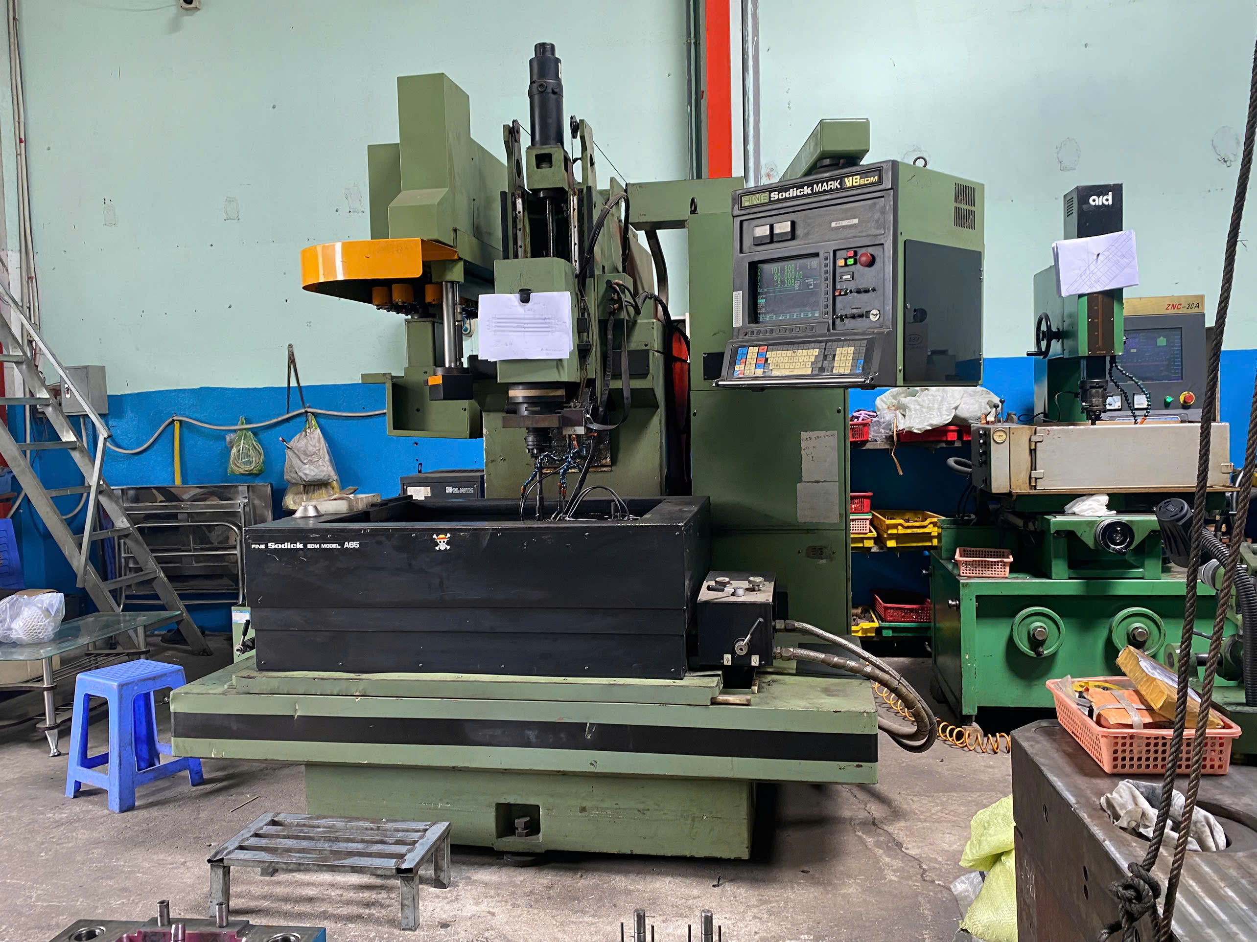 CNC milling machine 5.jpg